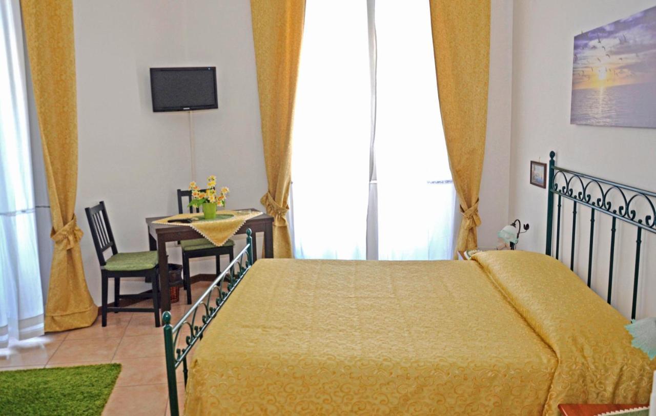 Bed & Breakfast A Castel Capuano Neapol Zewnętrze zdjęcie