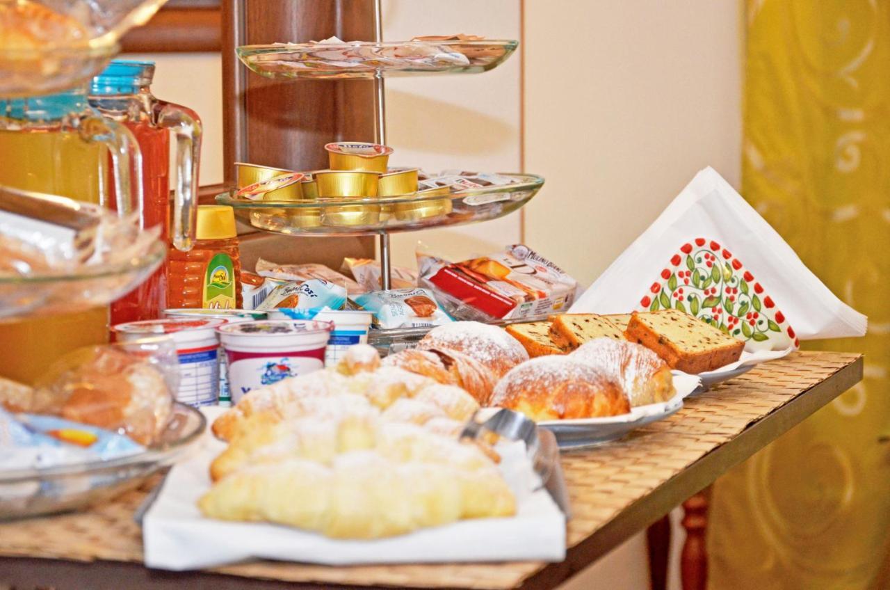 Bed & Breakfast A Castel Capuano Neapol Zewnętrze zdjęcie